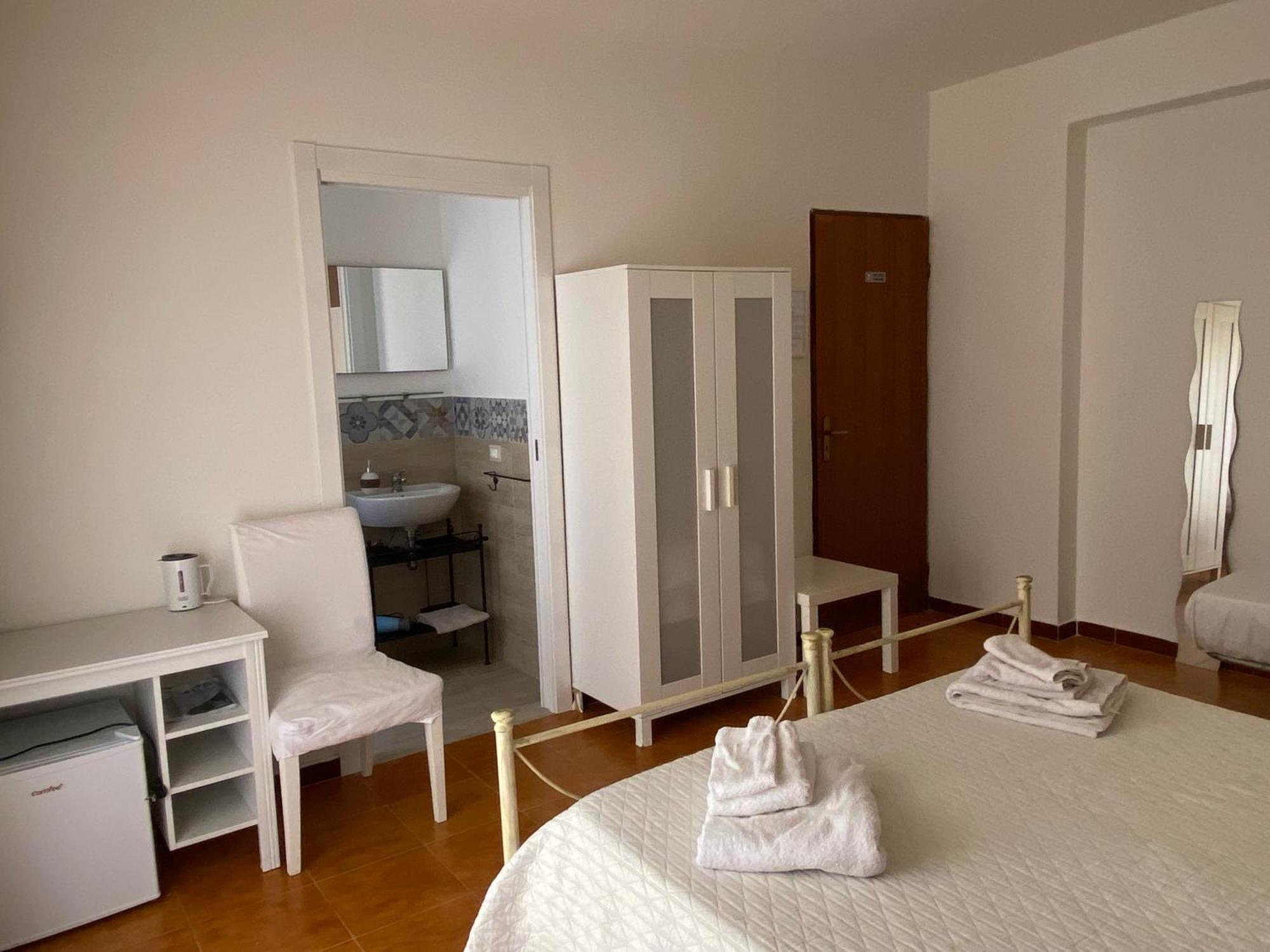 Dragonfly Rooms New Трапани Екстериор снимка